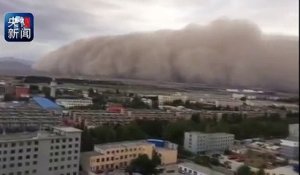 Cette énorme tempête de sable avale une ville entière en Chine !