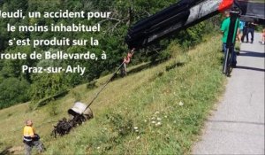 Praz-sur-Arly : le tracteur fou a été extrait du champ où il était tombé