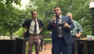 "Qui est intolérant ici ?" Un an après Charlottesville, une poignée de néo-nazis défie les antiracistes à Washington