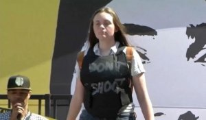 Etats-Unis : un défilé de mode pour enfants pour dénoncer les armes à feu