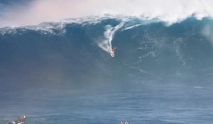 Adrénaline - Surf : Women's XXL Biggest Wave Record Contender- Bethany Hamilton at Jaws
