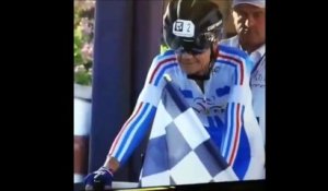 Enorme gamelle d'un cycliste de 70 ans au départ d'une course