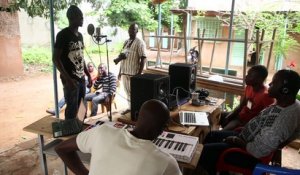 Burkina: Johnyto, chanteur du pénitencier