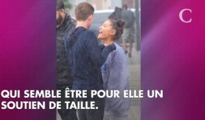 PHOTOS. Ariana Grande apparaît souriante avec des amis après sa première sortie depuis la mort de Mac Miller