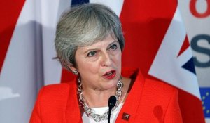 Brexit : Theresa May renvoie la balle dans le camp des Européens