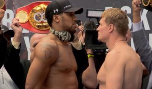 Boxe - La pesée du combat entre Alexander Povetkin et Anthony Joshua