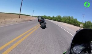 Ce motard filme sa chute et c'est impressionnant
