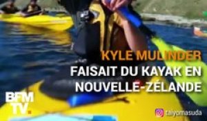 Une otarie envoie un coup de poulpe à un kayakiste
