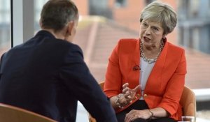Theresa May face aux partisans d'un Brexit sans concessions
