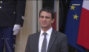 Valls tourne le dos à la France - L'info du vrai du 02/10 - CANAL+