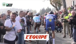 Bardet accroché par un spectateur - Cyclisme - T. de Lombardie
