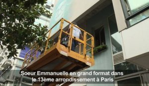 Soeur Emmanuelle en icône sur un immeuble parisien