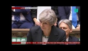 Accord Brexit: Theresa May est interrompue par les cris de ses opposants