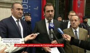 Violences des "gilets jaunes" à Paris : Christophe Castaner met en cause Marine Le Pen, qui dénonce une "petite politique politicienne"
