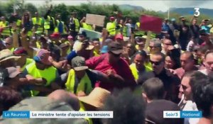 La Réunion : les annonces de la ministre n'apaisent pas les "gilets jaunes"
