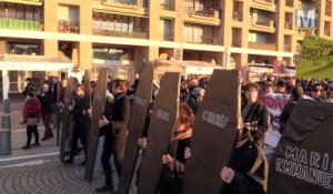 Marseille : marche funèbre et tribunal populaire après l'annulation du conseil municipal
