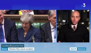 Brexit : Theresa May reste en place, mais partira en 2022