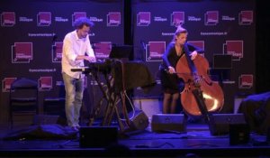 Concert A L'improviste, avec Elise Dabrowski (voix et contrebasse) et Sébastien Béranger (électroniques)