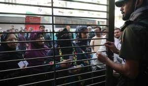 Bangladesh : la victoire déjà contestée de la Première ministre