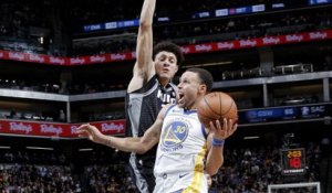 NBA : un Curry bouillant enflamme Sacramento