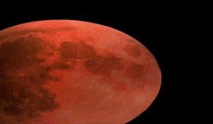 Une éclipse totale et une Lune rouge visibles lundi matin