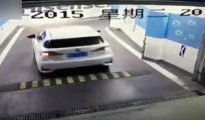 Voici comment bloquer sa voiture dans un parking souterrain