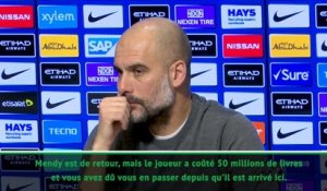 23e j. - Guardiola réflechit à prendre une doublure pour Mendy