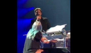 Quand Bradley Cooper rejoint Lady Gaga sur scène pour chanter "Shallow"