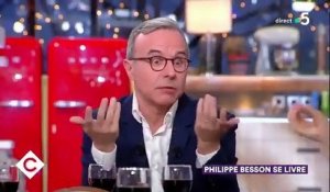 L'écrivain Philippe Besson confie qu'il échange régulièrement avec le Président Emmanuel Macron - VIDEO