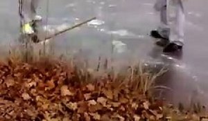 Roulette russe façon hivernale sur un lac gelé