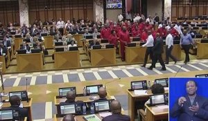 Une violente bagarre éclate au Parlement sud-africain