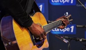 Tété interprète "King Simili" en live sur Europe 1