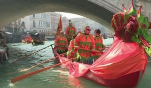 Sans frontières - Venise, une parade autique avant le carnaval