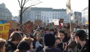 Jeudis pour le climat: quelque 3.000 jeunes marchent à Gand