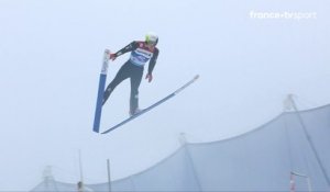 Avec un saut réussi, Gérard se place avant le ski de fond