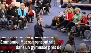 Grand débat : à Pessac, le cadeau embarrassant d'une Gilet jaune à Macron