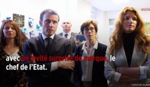 Grand débat : à Pessac, le cadeau embarrassant d'une Gilet jaune à Macron
