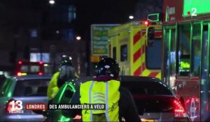 Londres : des ambulanciers interviennent à vélo
