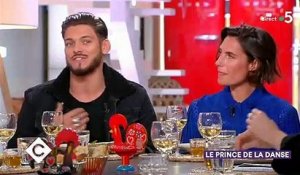 Rayane Bensetti se confie sur son début de carrière difficile où il partageait un studio de 9m2 à Paris - Regardez