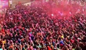 En Inde, on célèbre Holi, le "festival des couleurs"