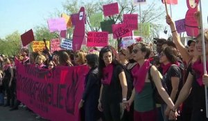 À Vérone, des milliers de femmes fustigent les thèses "rétrogrades" du Congrès mondial des familles