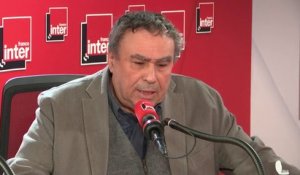 Pour Benjamin Stora, historien de la guerre d'Algérie, après la démission du président Bouteflika, la France doit "encourager le mouvement mais ne pas interférer"
