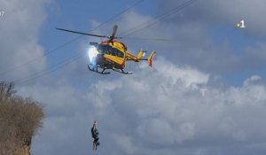 Un hélicoptère de sécurité civile percute des lignes de haute tension en plein sauvetage