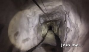 Cet homme se lance dans l'exploration dun bunker anti-nucléaire abandonné datant de la guerre froide