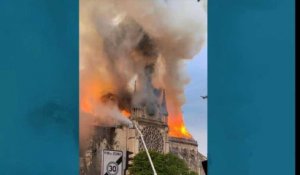 Notre-Dame de Paris : la flèche de l’édifice, culminant à 93 mètres de haut, s’est effondrée