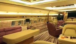 Drake présente à ses 57 millions d'abonnés Instagram son nouveau jet privé: Un boeing 767