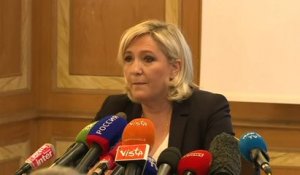 Marine Le Pen juge "le comportement d'Emmanuel Macron très grave", à une semaine des européennes