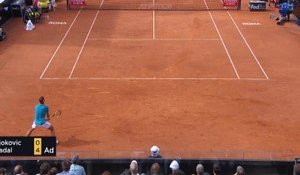 Rome - Nadal remporte son 1er titre de la saison