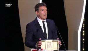 Antonio Banderas reçoit le prix d'interprétation masculine pour Douleur et Gloire - Cannes 2019