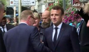 Macron concède n'avoir "pas assez" parlé d'art au grand débat